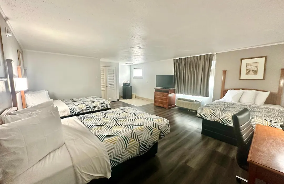Red Carpet Inn - Stamford-1